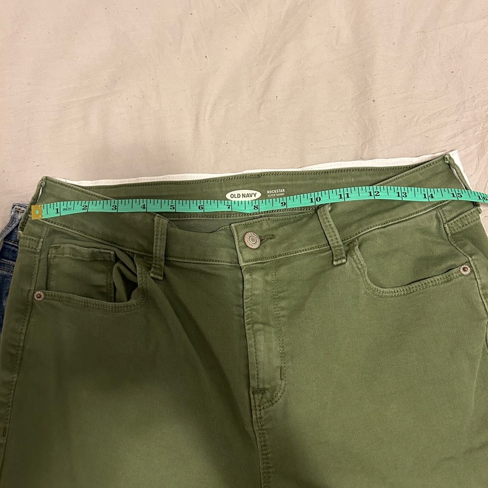 Old Navy Rockstar Super Skinny Jeans